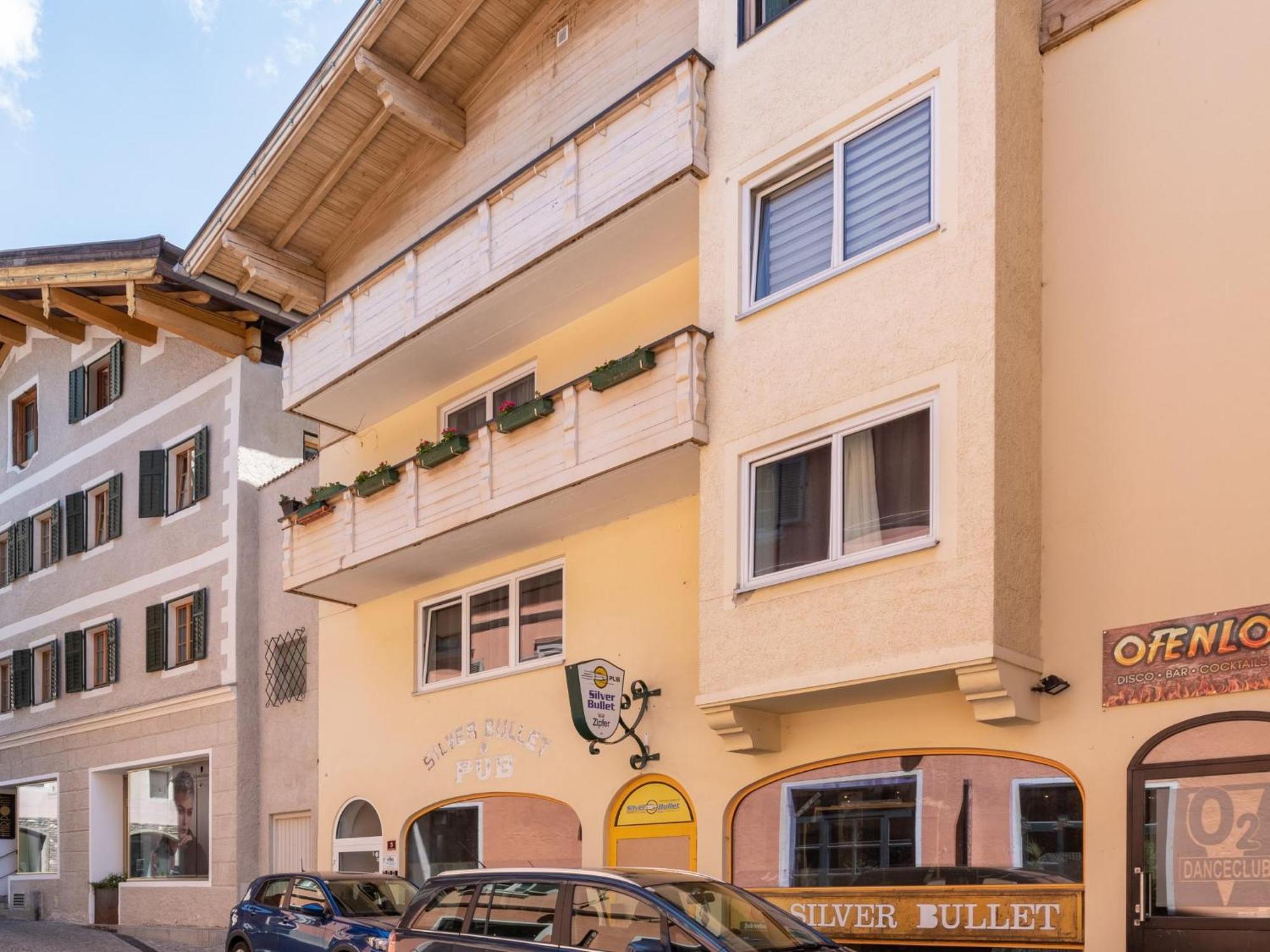 Town House Apartment Hopfgarten im Brixental Bagian luar foto